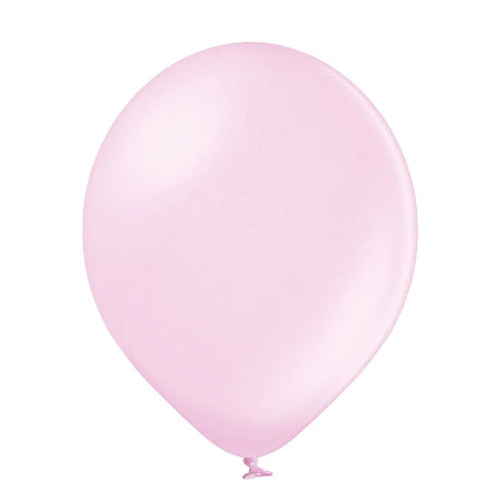Befüllter Luftballon zur Filialabholung