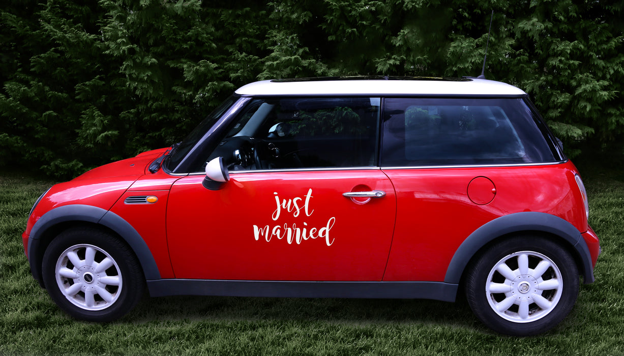 Autoaufkleber All you need is love 33x45cm