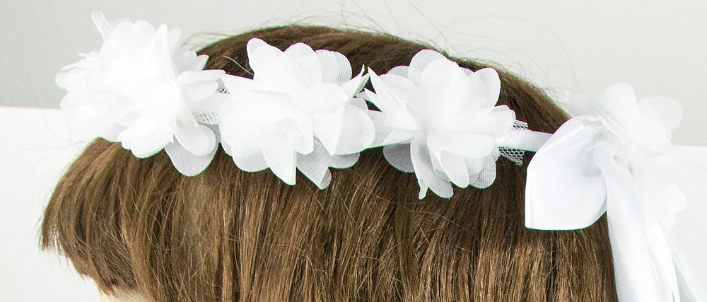 Haarkranz Kisha mit Bändern und Blüten - Weiß